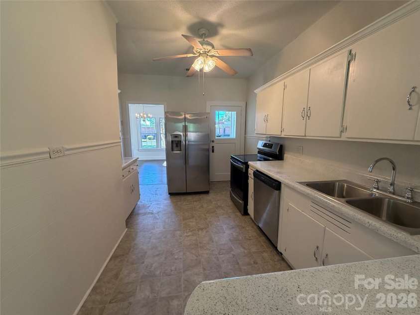 208 Pressly Street, Clover, SC 29710.  MLS# CAR4432192, YatesRealty ID 55120. 