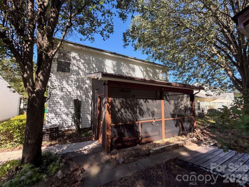 10526 Glory Meadow Court, Charlotte, NC 28278.  MLS# CAR4432181, YatesRealty ID 55121. 