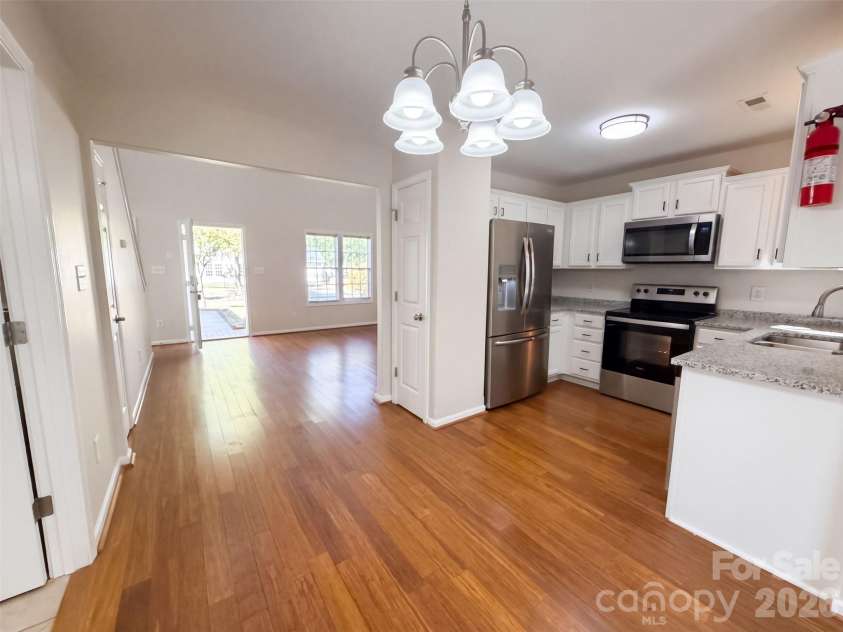 10526 Glory Meadow Court, Charlotte, NC 28278.  MLS# CAR4432181, YatesRealty ID 55121. 