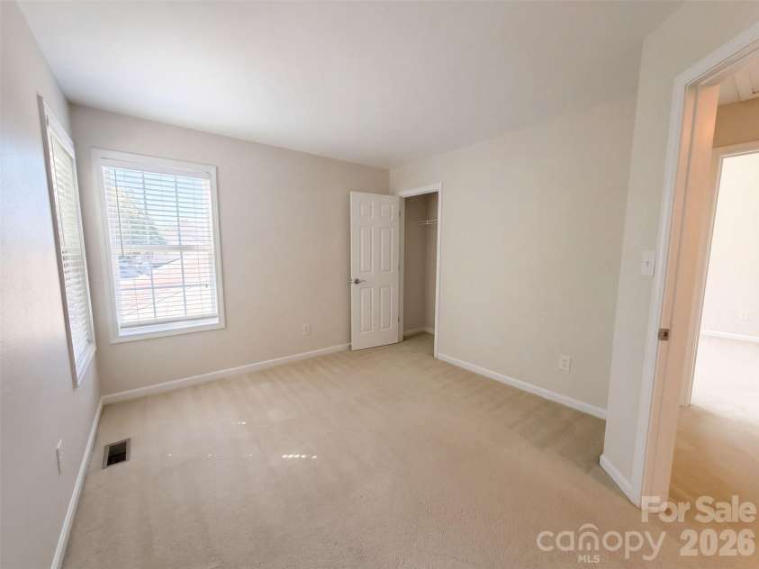 10526 Glory Meadow Court, Charlotte, NC 28278.  MLS# CAR4432181, YatesRealty ID 55121. 