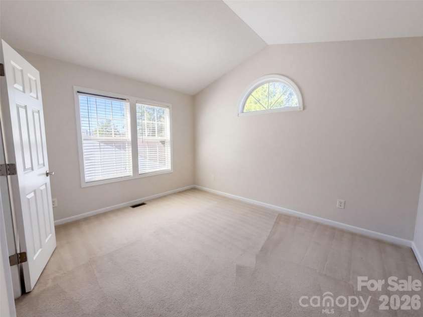 10526 Glory Meadow Court, Charlotte, NC 28278.  MLS# CAR4432181, YatesRealty ID 55121. 