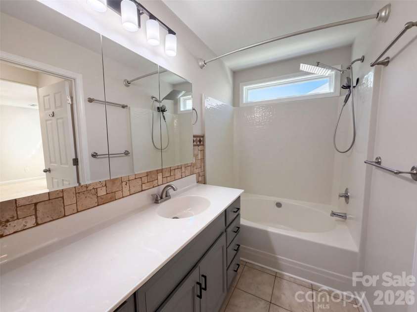 10526 Glory Meadow Court, Charlotte, NC 28278.  MLS# CAR4432181, YatesRealty ID 55121. 