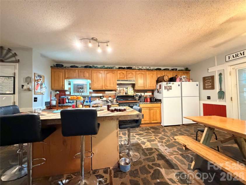 9893 NC 226 S None, Nebo, NC 28761.  MLS# CAR4432185, YatesRealty ID 55124. 