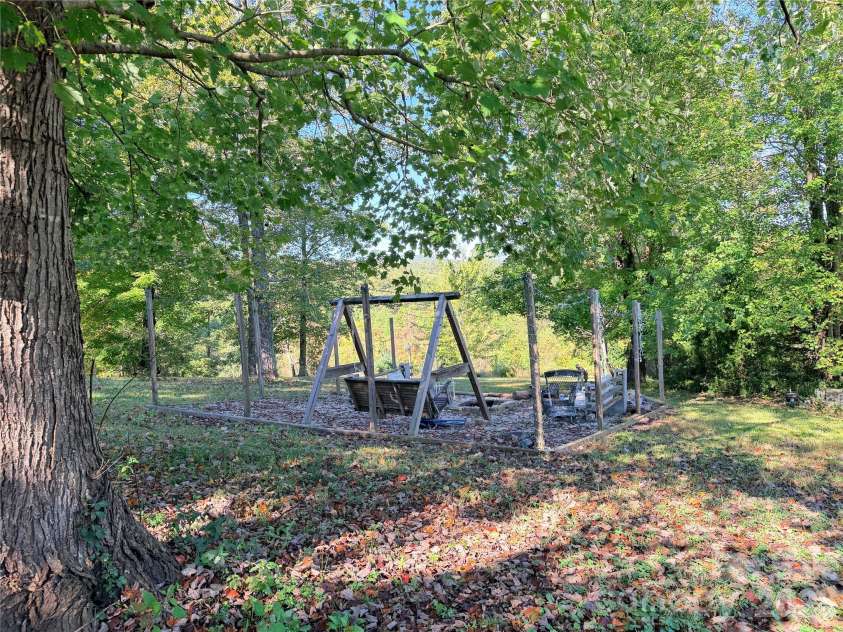 9893 NC 226 S None, Nebo, NC 28761.  MLS# CAR4432185, YatesRealty ID 55124. 