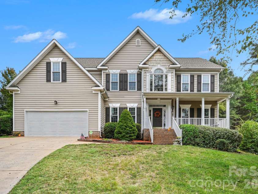 1418 Coachman Drive, Waxhaw, NC 28173.  MLS# CAR4428919, YatesRealty ID 55125. 1418 COACHMAN DR.