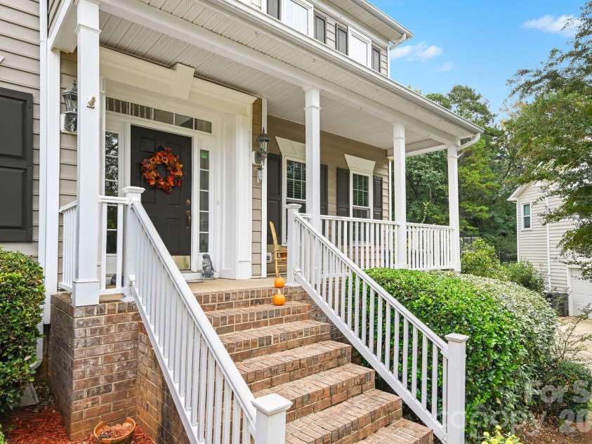 1418 Coachman Drive, Waxhaw, NC 28173.  MLS# CAR4428919, YatesRealty ID 55125. 