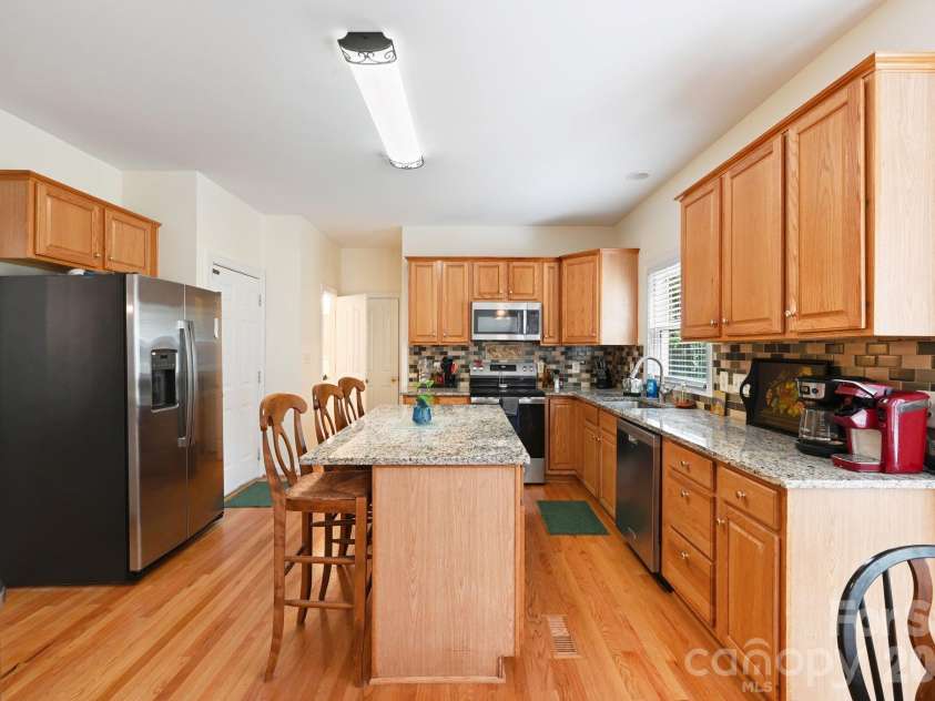 1418 Coachman Drive, Waxhaw, NC 28173.  MLS# CAR4428919, YatesRealty ID 55125. 