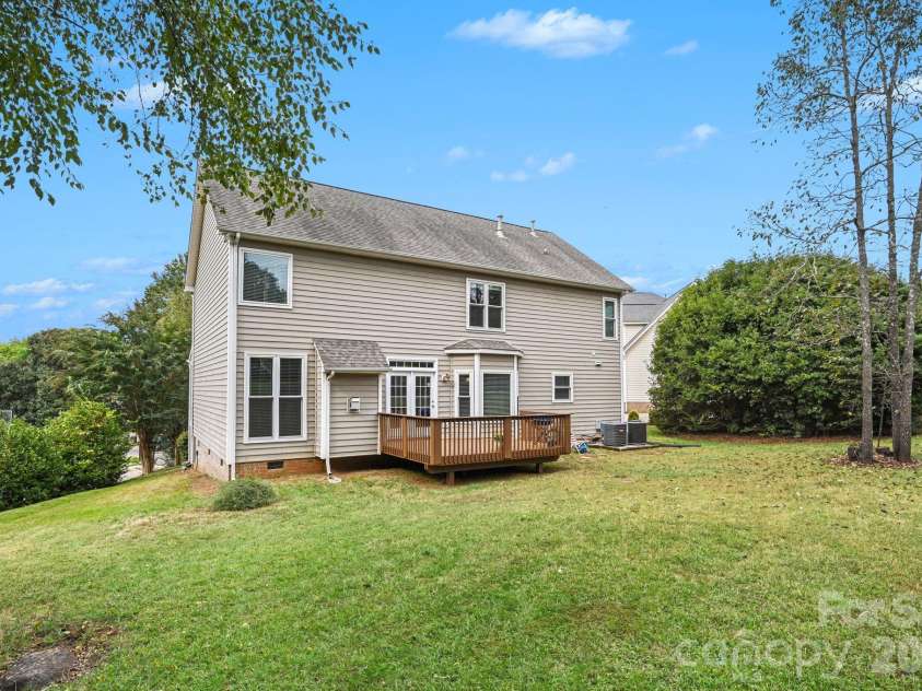 1418 Coachman Drive, Waxhaw, NC 28173.  MLS# CAR4428919, YatesRealty ID 55125. 