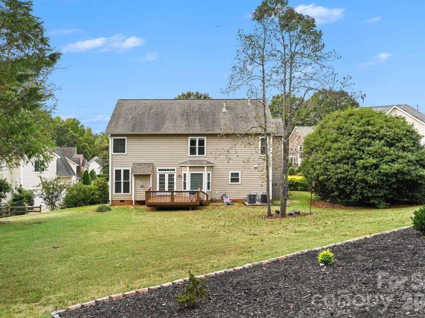 1418 Coachman Drive, Waxhaw, NC 28173.  MLS# CAR4428919, YatesRealty ID 55125. 