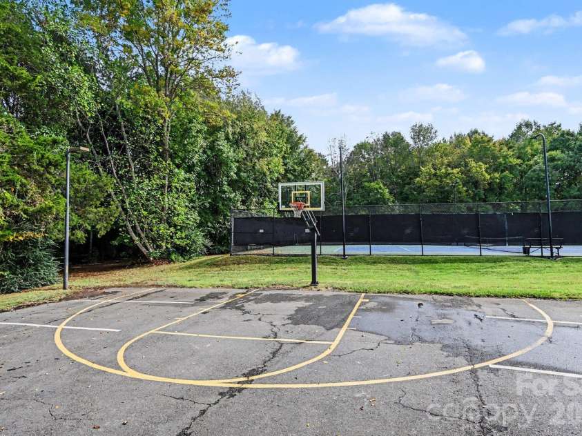 1418 Coachman Drive, Waxhaw, NC 28173.  MLS# CAR4428919, YatesRealty ID 55125. 