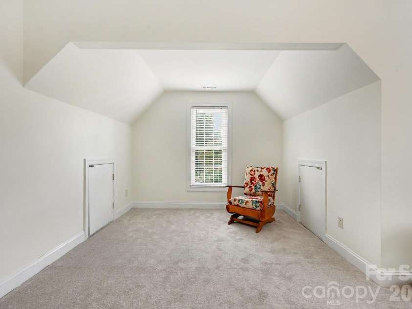 1418 Coachman Drive, Waxhaw, NC 28173.  MLS# CAR4428919, YatesRealty ID 55125. BONUS ROOM