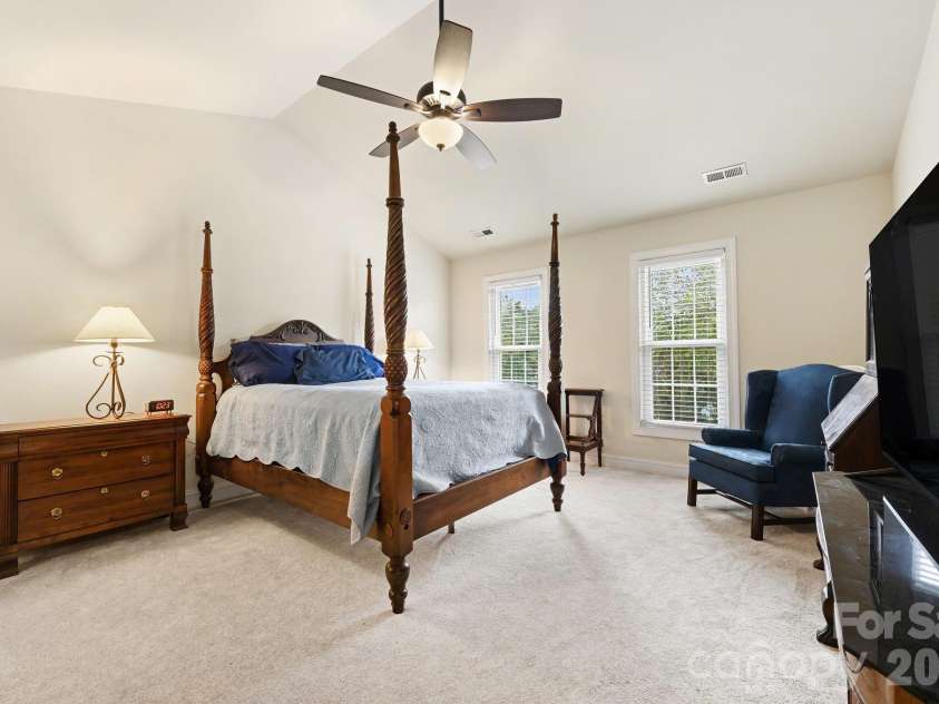1418 Coachman Drive, Waxhaw, NC 28173.  MLS# CAR4428919, YatesRealty ID 55125. PRIMARY BEDROOM