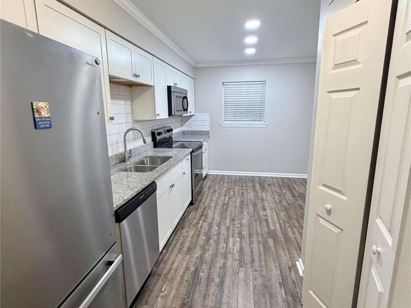 11011 Hunter Trail Lane, Charlotte, NC 28226.  MLS# CAR4429375, YatesRealty ID 55126. 