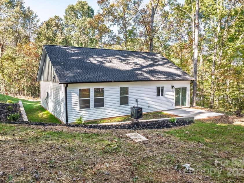 2320 China Avenue, Shelby, NC 28150.  MLS# CAR4316218, YatesRealty ID 5513. 