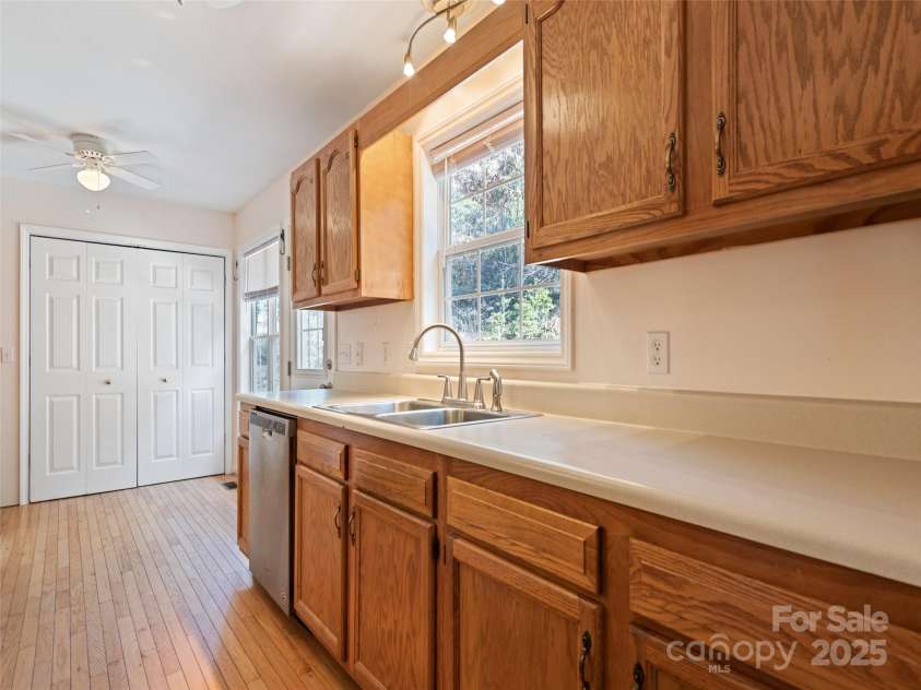 34 Southview Meadows, Whittier, NC 28789.  MLS# CAR4213641, YatesRealty ID 5513. 