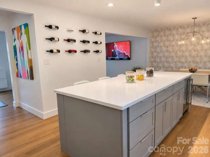 822 Ingraham Place, Charlotte, NC 28270.  MLS# CAR4431219, YatesRealty ID 55131. 
