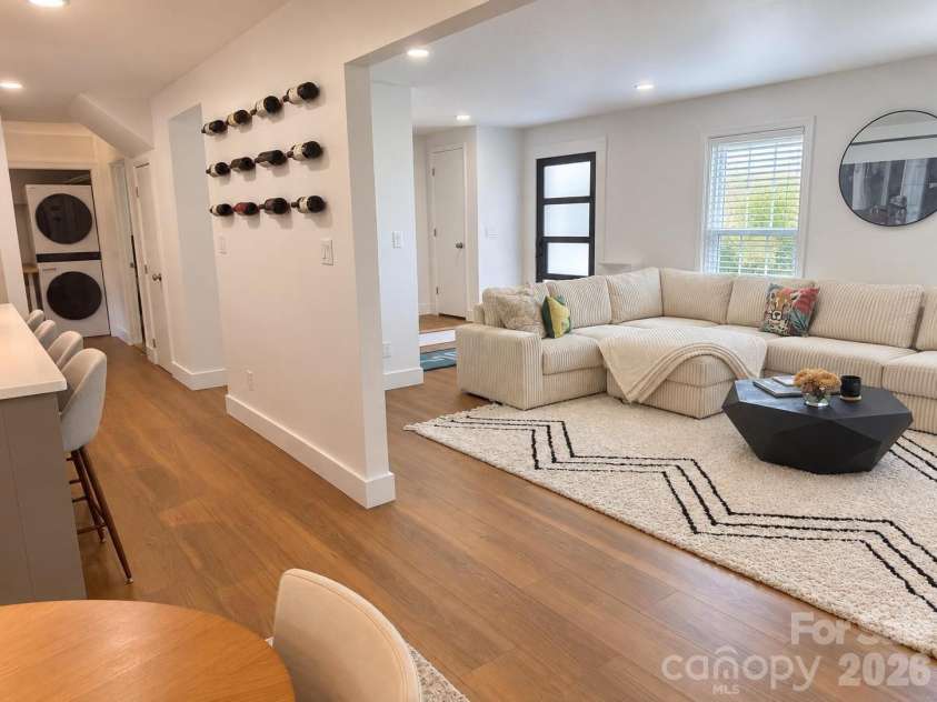 822 Ingraham Place, Charlotte, NC 28270.  MLS# CAR4431219, YatesRealty ID 55131. 