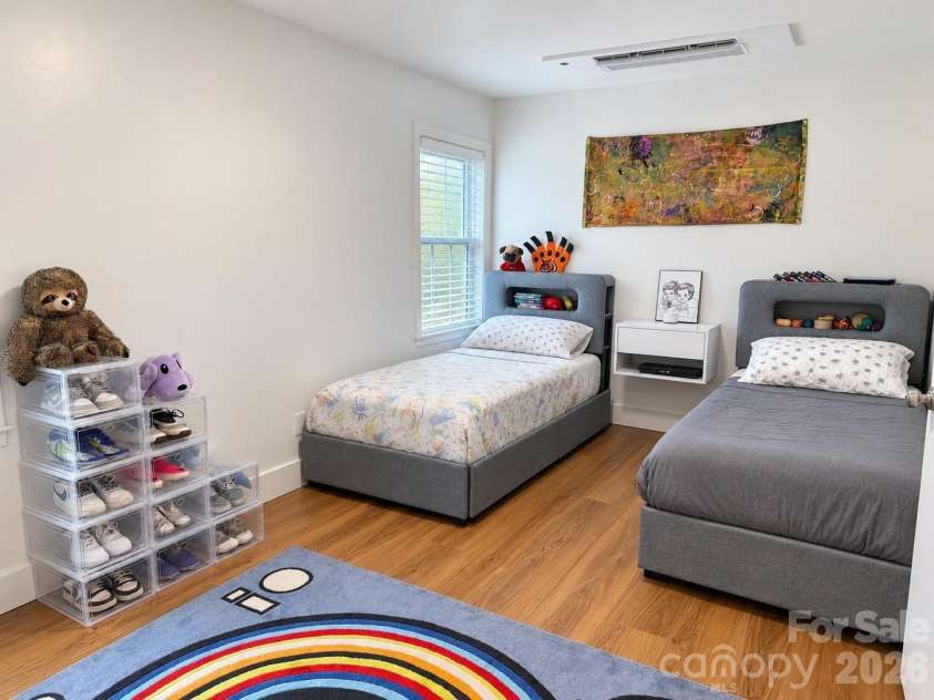 822 Ingraham Place, Charlotte, NC 28270.  MLS# CAR4431219, YatesRealty ID 55131. 