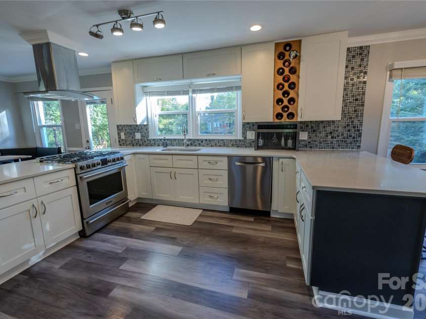7055 Crossridge Road, Charlotte, NC 28214.  MLS# CAR4431183, YatesRealty ID 55132. 