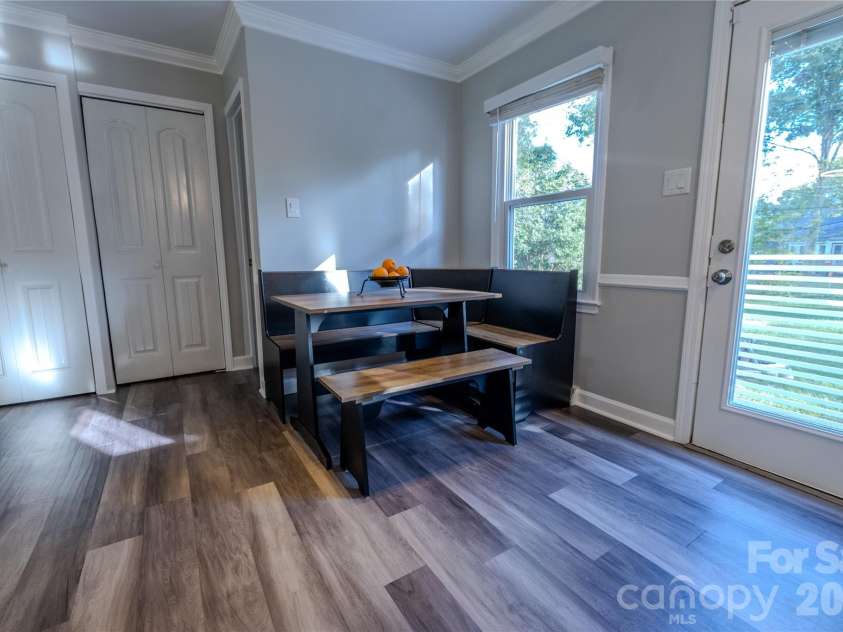 7055 Crossridge Road, Charlotte, NC 28214.  MLS# CAR4431183, YatesRealty ID 55132. 