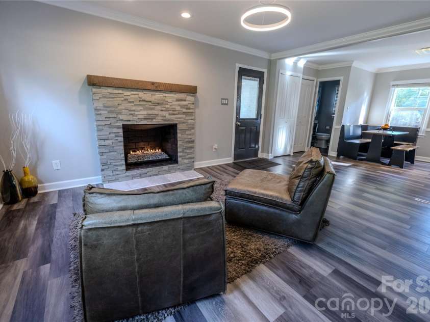7055 Crossridge Road, Charlotte, NC 28214.  MLS# CAR4431183, YatesRealty ID 55132. 