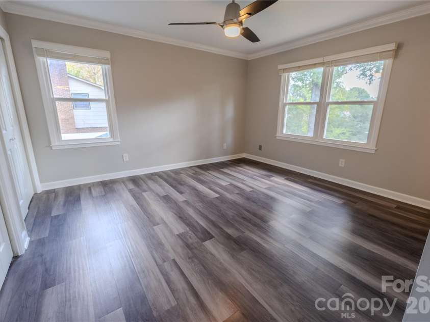 7055 Crossridge Road, Charlotte, NC 28214.  MLS# CAR4431183, YatesRealty ID 55132. 