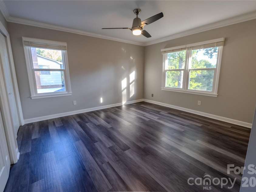 7055 Crossridge Road, Charlotte, NC 28214.  MLS# CAR4431183, YatesRealty ID 55132. 
