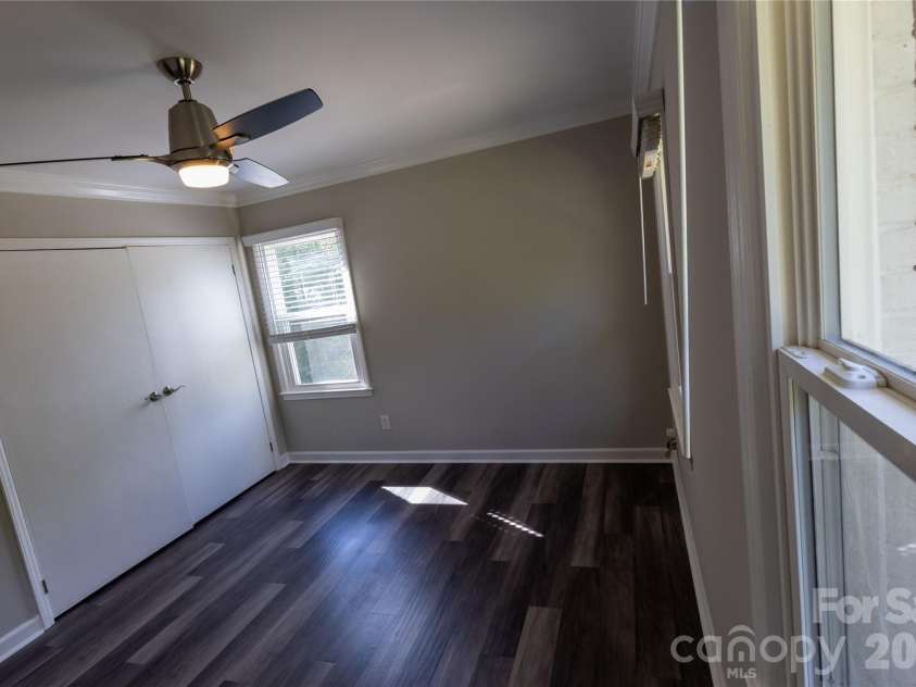 7055 Crossridge Road, Charlotte, NC 28214.  MLS# CAR4431183, YatesRealty ID 55132. 