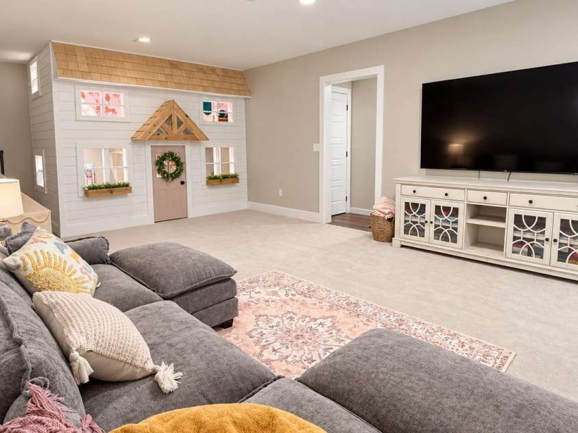 121 Westfields Drive, Taylorsville, NC 28681.  MLS# CAR4431293, YatesRealty ID 55133. 