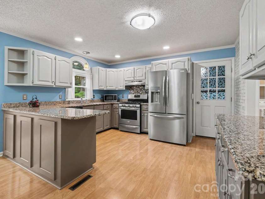1312 Bennington Drive, Concord, NC 28027.  MLS# CAR4430583, YatesRealty ID 55134. 