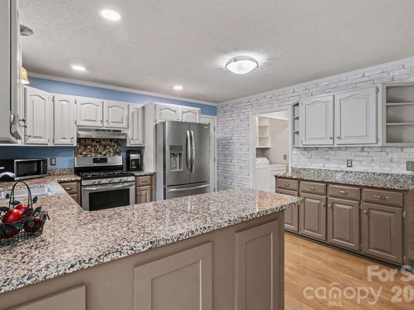 1312 Bennington Drive, Concord, NC 28027.  MLS# CAR4430583, YatesRealty ID 55134. 