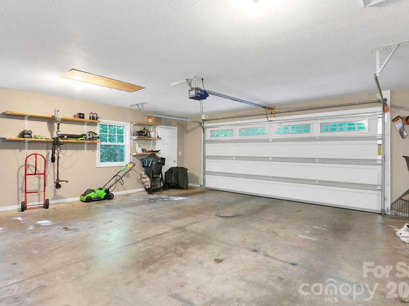 125 Rollins Place Road, Brevard, NC 28712.  MLS# CAR4431148, YatesRealty ID 55135. 