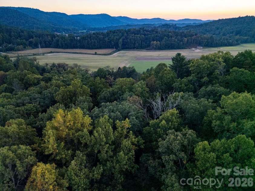 125 Rollins Place Road, Brevard, NC 28712.  MLS# CAR4431148, YatesRealty ID 55135. 