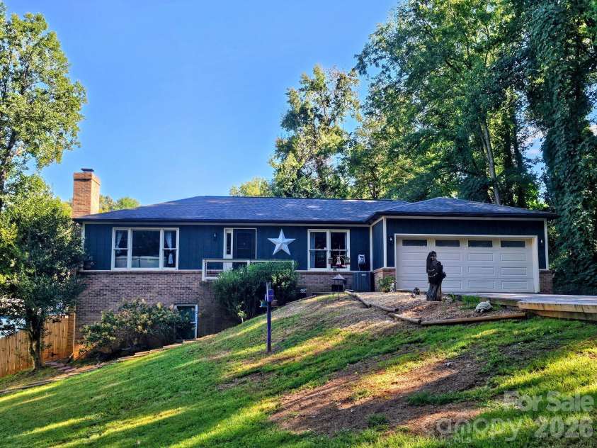 101 Catherine Drive, Columbus, NC 28722.  MLS# CAR4430356, YatesRealty ID 55137. 