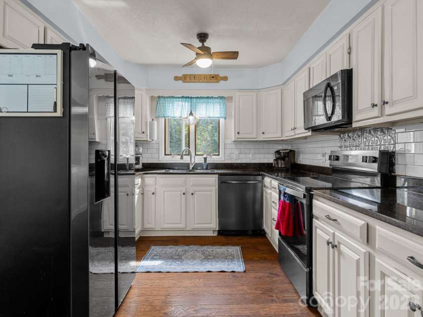 101 Catherine Drive, Columbus, NC 28722.  MLS# CAR4430356, YatesRealty ID 55137. 