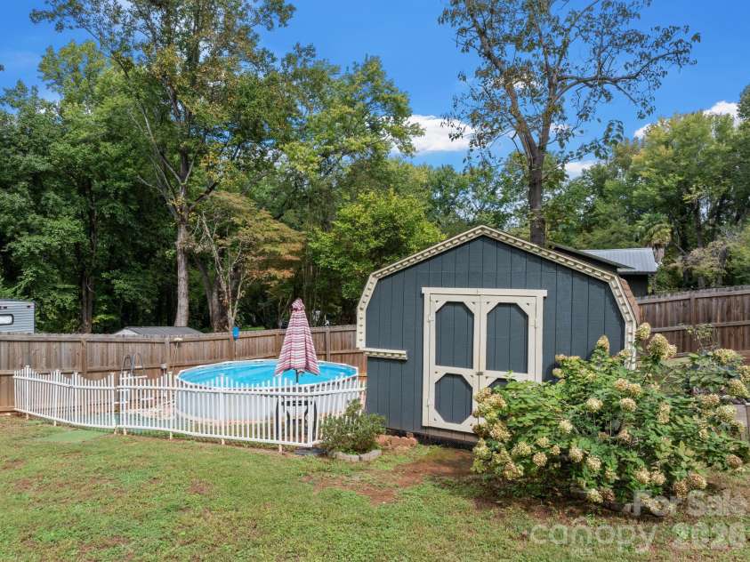 101 Catherine Drive, Columbus, NC 28722.  MLS# CAR4430356, YatesRealty ID 55137. 