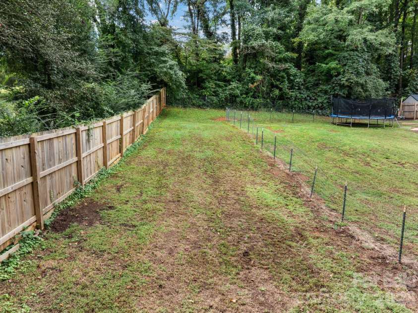 101 Catherine Drive, Columbus, NC 28722.  MLS# CAR4430356, YatesRealty ID 55137. 