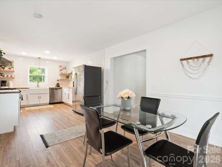 6700 Terry Drive, Charlotte, NC 28215.  MLS# CAR4430529, YatesRealty ID 55139. 