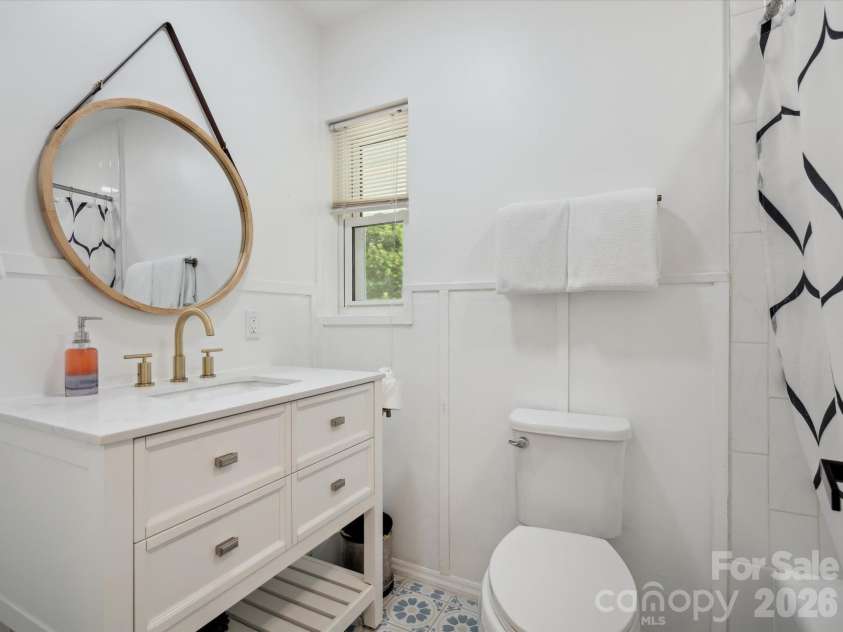 6700 Terry Drive, Charlotte, NC 28215.  MLS# CAR4430529, YatesRealty ID 55139. 