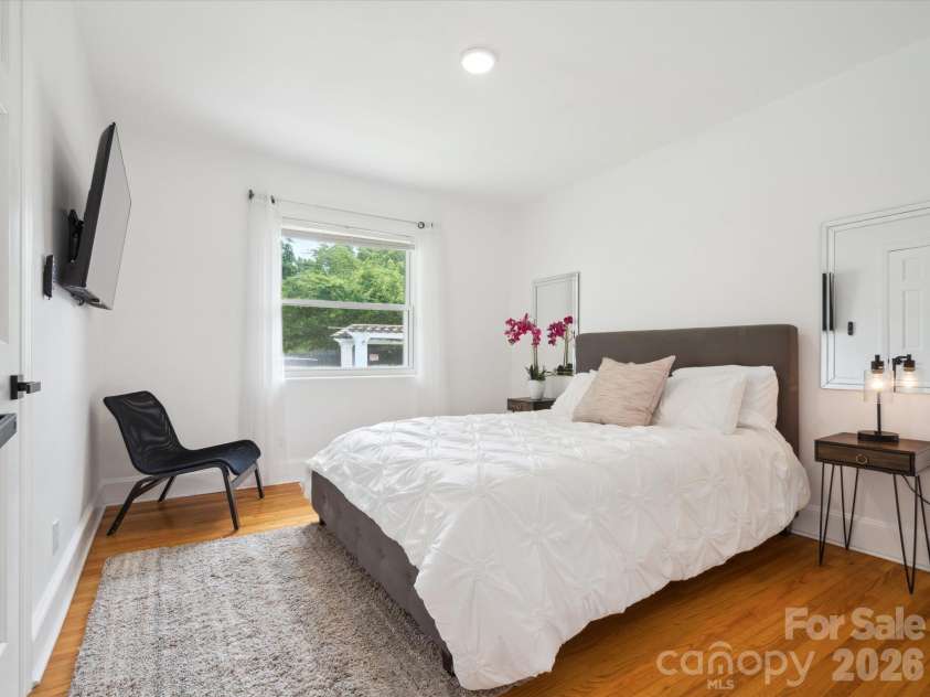 6700 Terry Drive, Charlotte, NC 28215.  MLS# CAR4430529, YatesRealty ID 55139. 