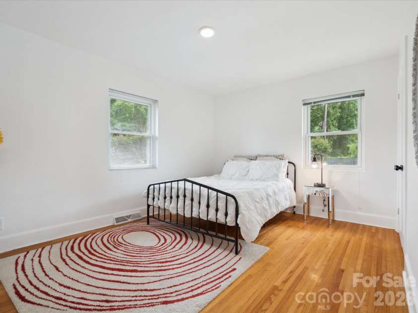 6700 Terry Drive, Charlotte, NC 28215.  MLS# CAR4430529, YatesRealty ID 55139. 
