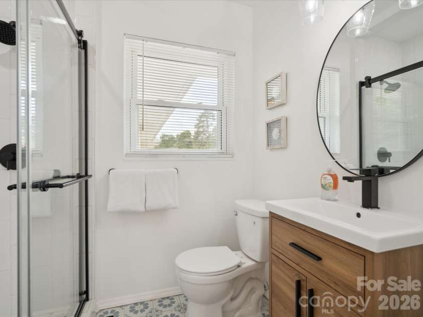 6700 Terry Drive, Charlotte, NC 28215.  MLS# CAR4430529, YatesRealty ID 55139. 