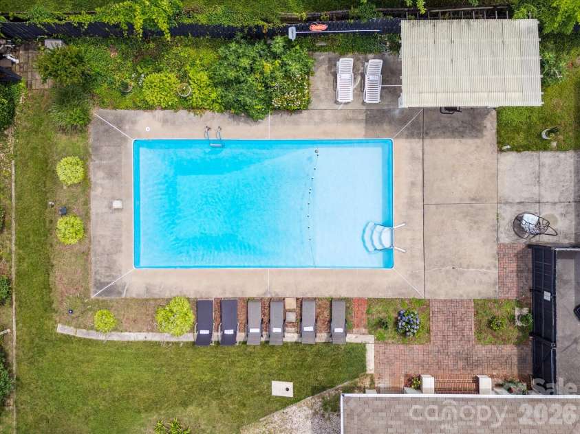 6700 Terry Drive, Charlotte, NC 28215.  MLS# CAR4430529, YatesRealty ID 55139. 