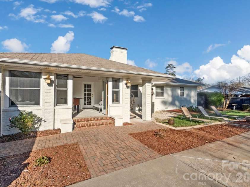 6700 Terry Drive, Charlotte, NC 28215.  MLS# CAR4430529, YatesRealty ID 55139. 