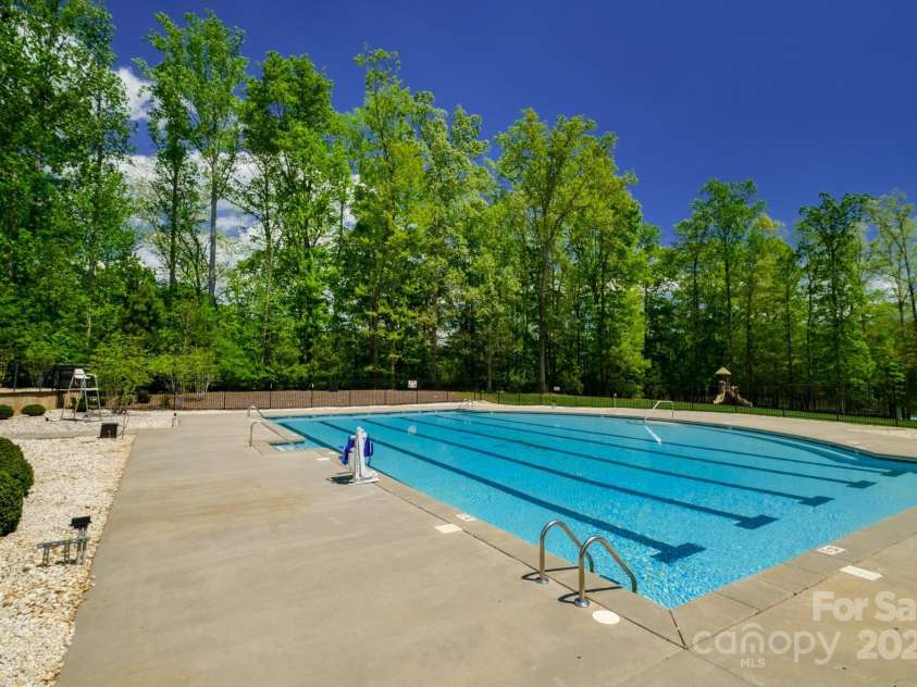 8621 Sequoia Grove Lane, Charlotte, NC 28214.  MLS# CAR4242689, YatesRealty ID 5514. 