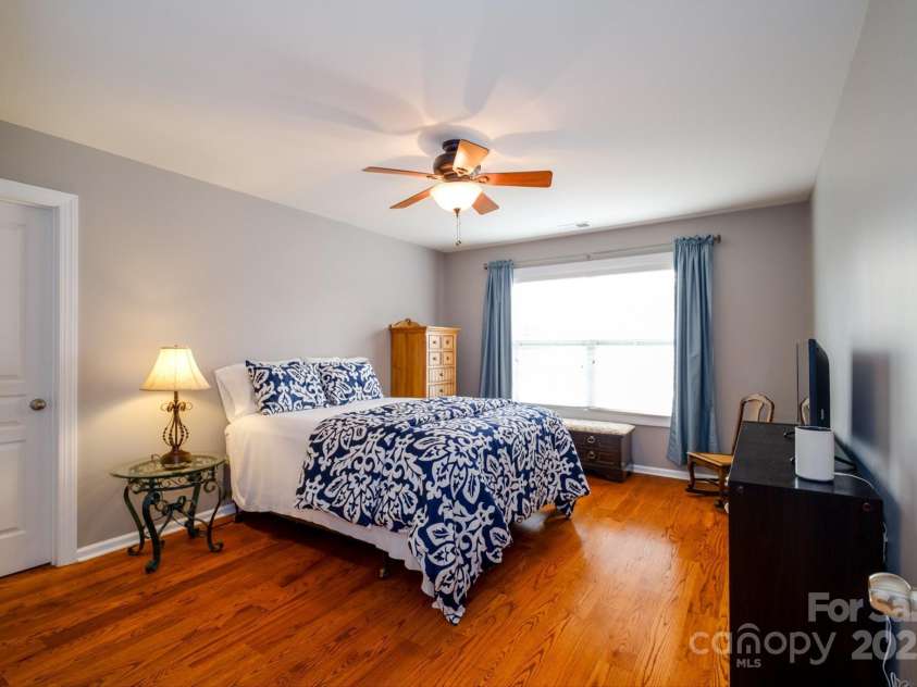 8621 Sequoia Grove Lane, Charlotte, NC 28214.  MLS# CAR4242689, YatesRealty ID 5514. Bedroom 3