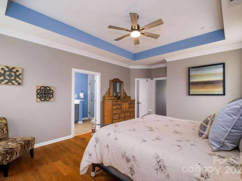 8621 Sequoia Grove Lane, Charlotte, NC 28214.  MLS# CAR4242689, YatesRealty ID 5514. Primary Beddroom