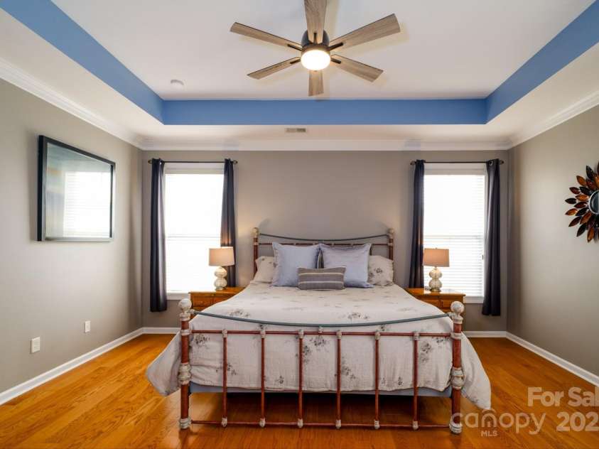8621 Sequoia Grove Lane, Charlotte, NC 28214.  MLS# CAR4242689, YatesRealty ID 5514. Primary Bedroom