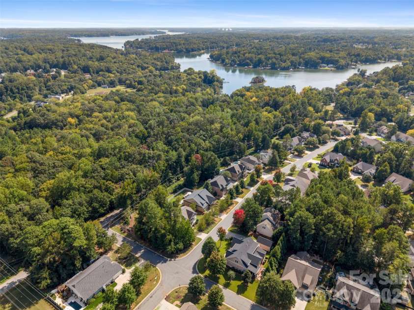 317 Windy Pine Drive, Clover, SC 29710.  MLS# CAR4430228, YatesRealty ID 55142. 