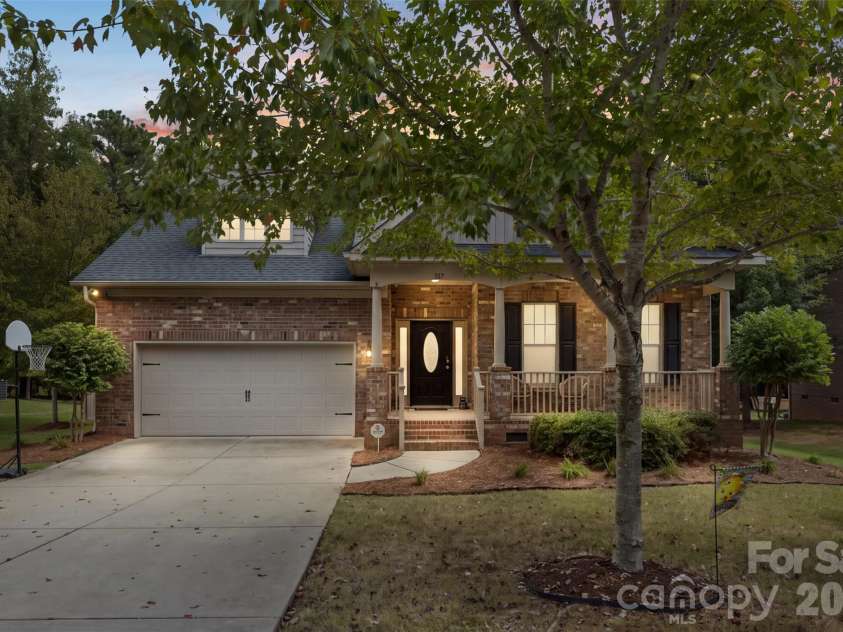 317 Windy Pine Drive, Clover, SC 29710.  MLS# CAR4430228, YatesRealty ID 55142. 